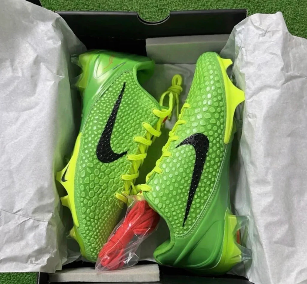 Kobe grinch cleat